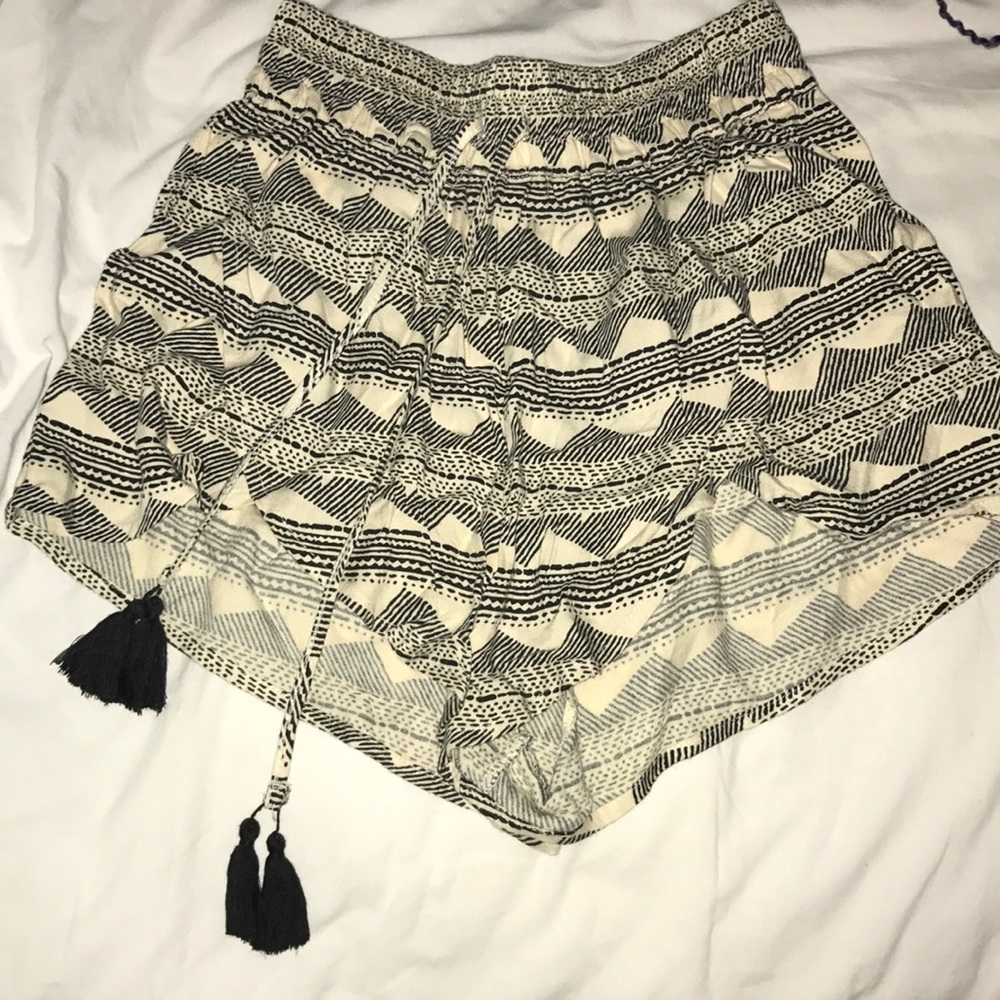 Cream patterned shorts
